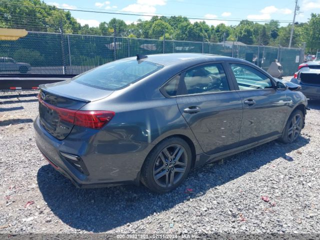 3KPF34AD3ME353257 KIA Forte Gt-line