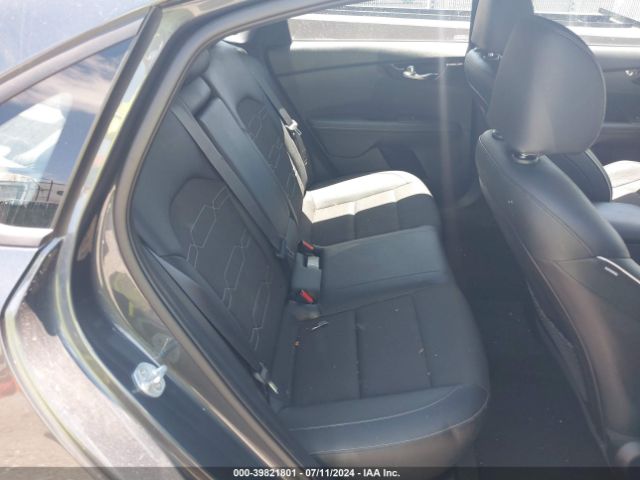 3KPF34AD3ME353257 KIA Forte Gt-line