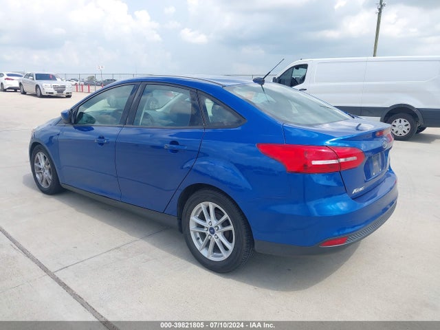 Ford FOCUS SE 2018 1FADP3F28JL216773 Image 3
