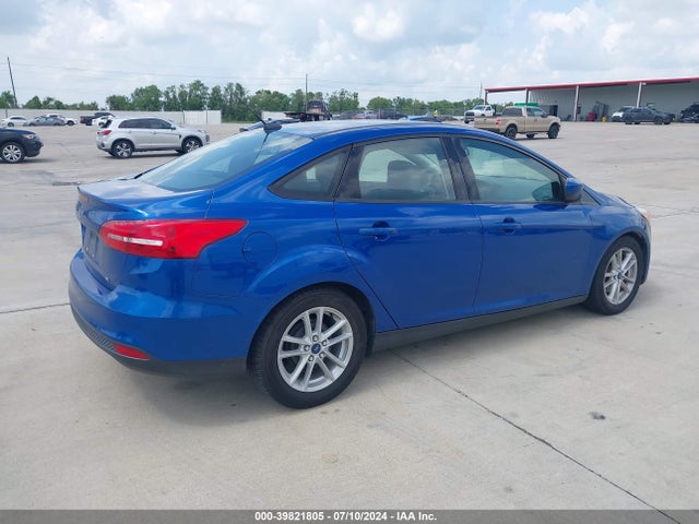 Ford FOCUS SE 2018 1FADP3F28JL216773 Image 4