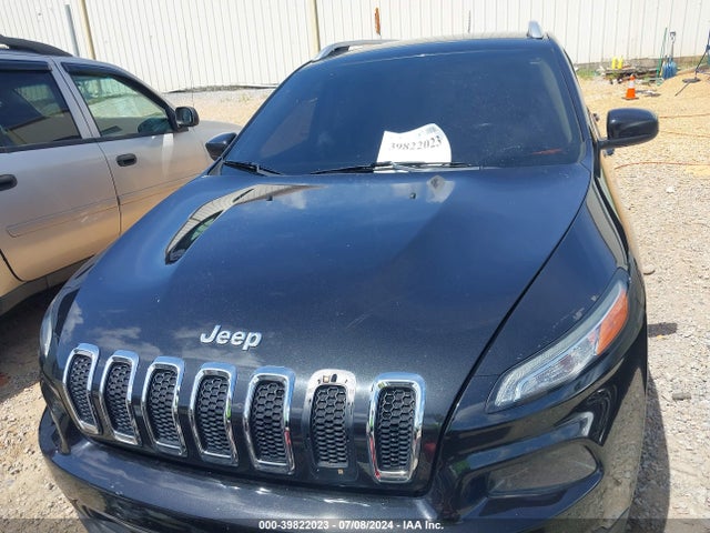1C4PJLCB6FW770736 Jeep Cherokee Latitude