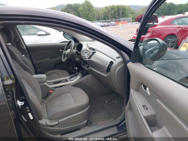 KNDPBCAC2F7772292 KIA Sportage Lx