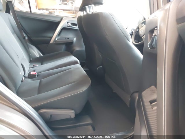 Toyota Rav4 Xle 2015 JTMRFREV9FD111646 Image 8