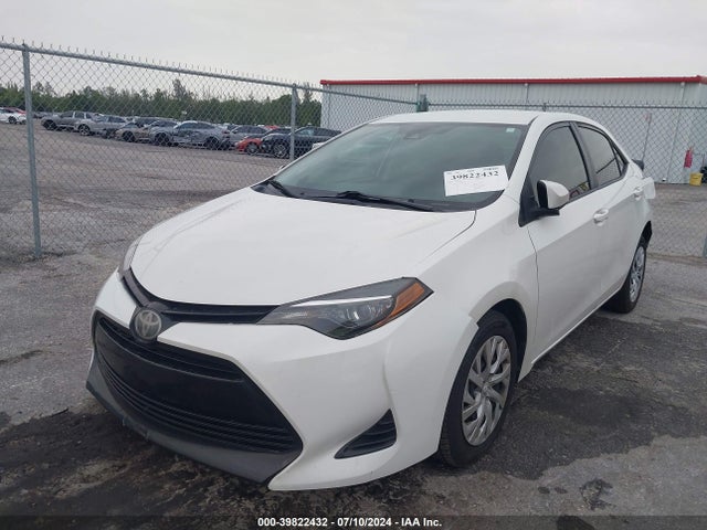 Toyota COROLLA LE 2019 5YFBURHE5KP930695 Image 2