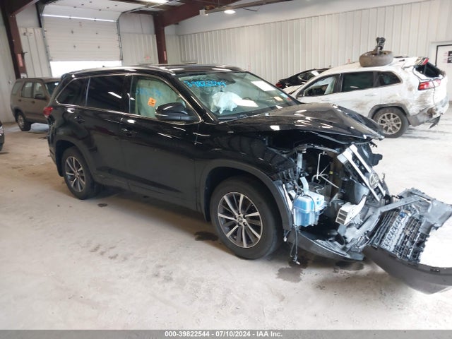 Toyota Highlander Xle 2018 5TDJZRFH2JS489107 zdjęcie główne