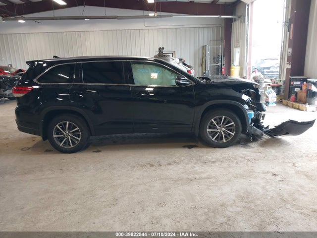 Toyota Highlander Xle 2018 5TDJZRFH2JS489107 Image 13