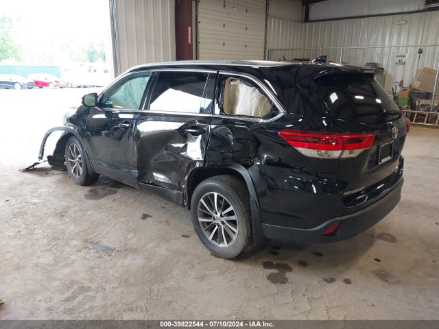 Toyota Highlander Xle 2018 5TDJZRFH2JS489107 Image 3
