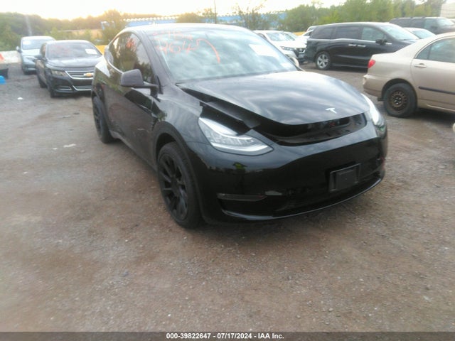 2021 TESLA MODEL Y 5YJYGAEE1MF185966 Photo 0