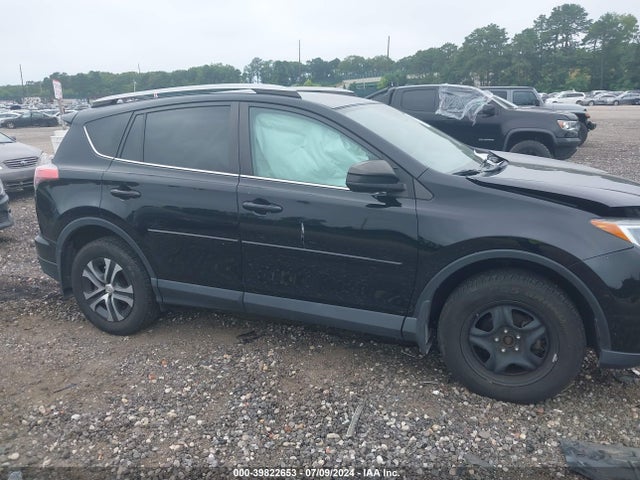 Toyota RAV4 LE 2018 2T3BFREV9JW821742 Image 13