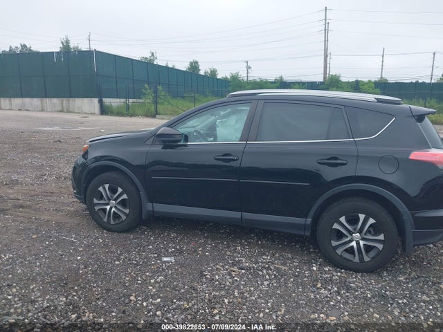 Toyota RAV4 LE 2018 2T3BFREV9JW821742 Image 14