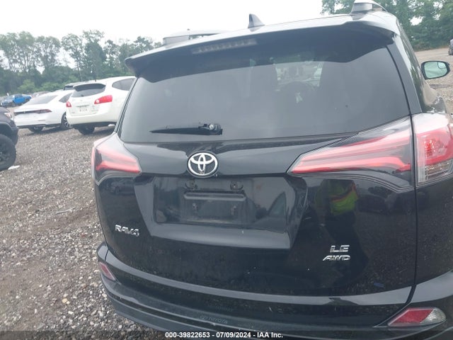 Toyota RAV4 LE 2018 2T3BFREV9JW821742 Image 16