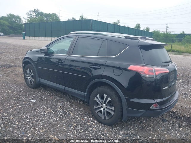 Toyota RAV4 LE 2018 2T3BFREV9JW821742 Image 3