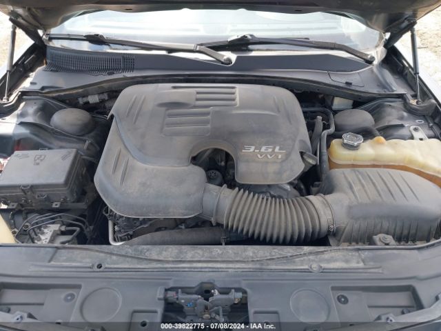 2C3CCAKG8GH170914 Chrysler 300c Awd