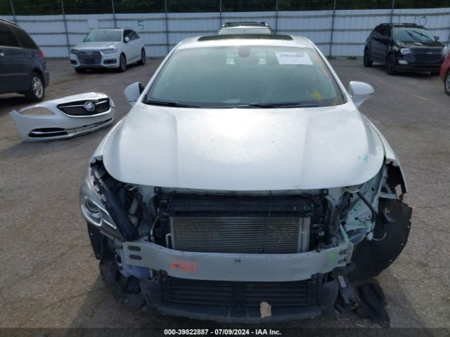 1G4ZP5SS2HU160430 Buick Lacrosse Essence