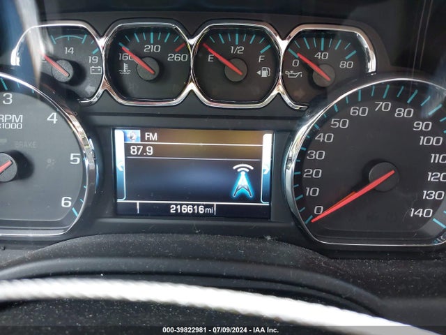 Chevrolet Suburban Lt 2017 1GNSCHKC8HR153942 Image 7