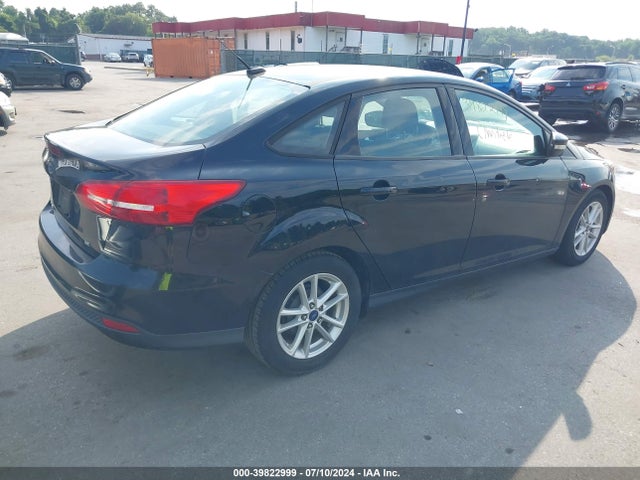 Ford FOCUS SE 2016 1FADP3F25GL250517 Image 4