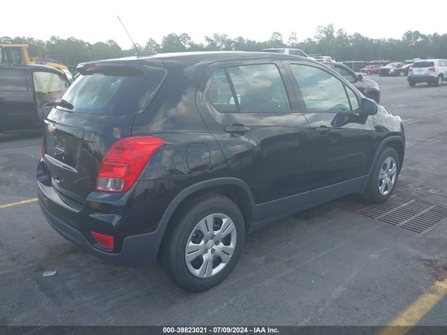 Chevrolet TRAX LS 2017 3GNCJKSB1HL287021 Image 4