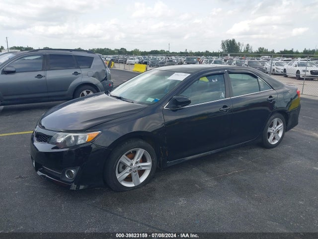 Toyota CAMRY SE 2014 4T1BF1FK3EU773420 Image 2