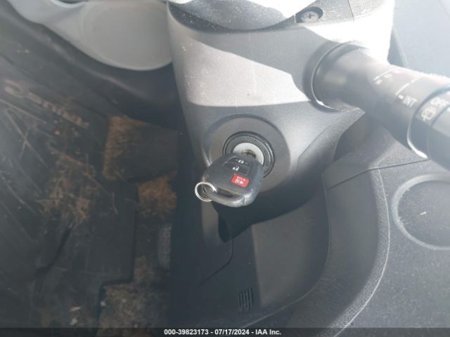 JTDKDTB38E1080378 Toyota Prius C Two