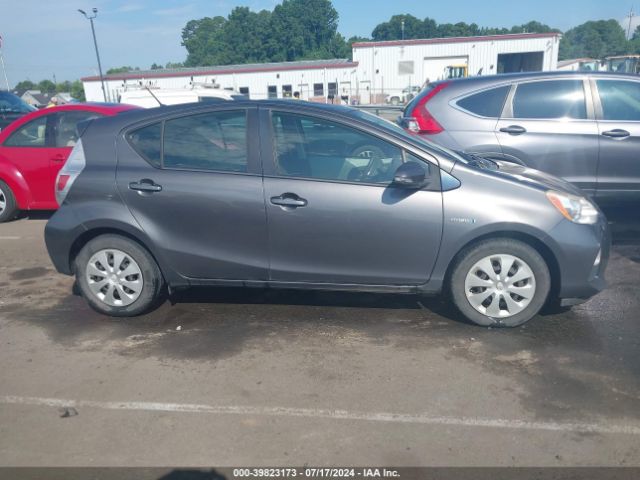 JTDKDTB38E1080378 Toyota Prius C Two
