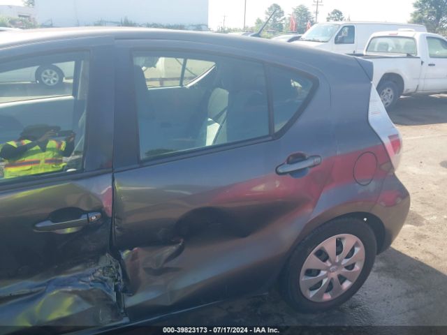 JTDKDTB38E1080378 Toyota Prius C Two