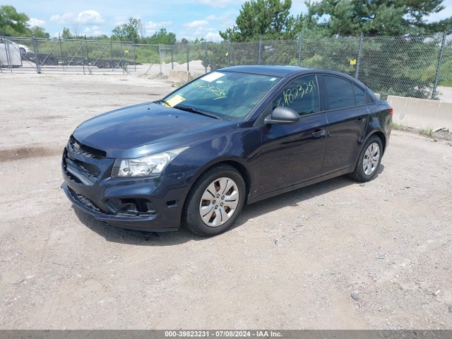 Chevrolet Cruze Ls Manual 2015 1G1PB5SG3F7276133 Image 2