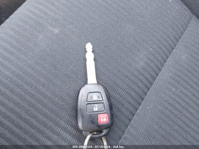 Toyota RAV4 LE 2018 2T3ZFREV5JW515281 Image 11