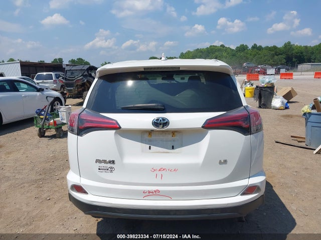 Toyota RAV4 LE 2018 2T3ZFREV5JW515281 Image 16