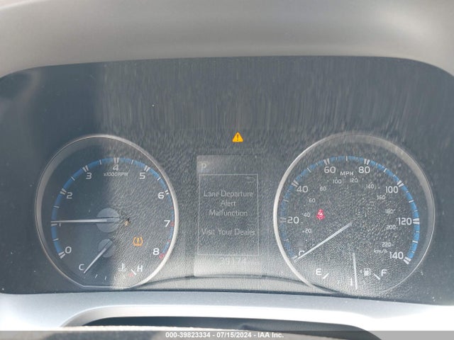 Toyota RAV4 LE 2018 2T3ZFREV5JW515281 Image 7