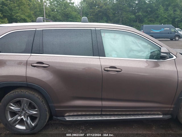 Toyota Highlander Limited Platinum 2018 5TDDZRFH6JS890432 Image 13