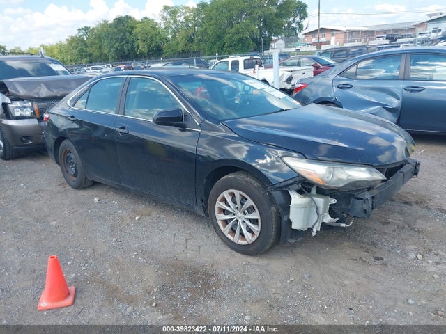 Toyota CAMRY LE 2015 4T1BF1FKXFU901931 main image