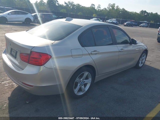 BMW 320i 2014 WBA3B1C56EP678543 Image 4