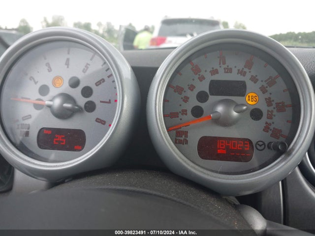 2005 MINI COOPER S WMWRE33515TL11196 Photo 6