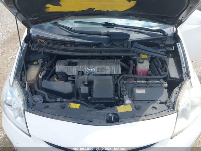 Toyota Prius Two 2014 JTDKN3DU3E1745223 Image 10