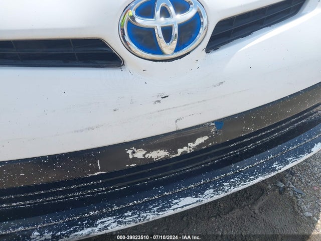 Toyota Prius Two 2014 JTDKN3DU3E1745223 Image 15