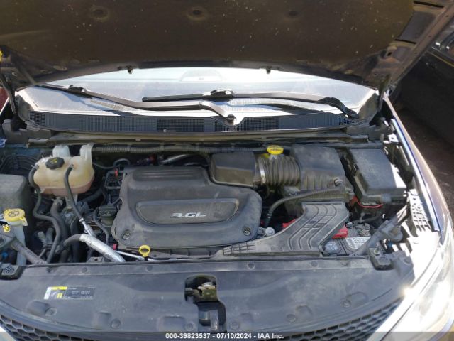 2C4RC1EG2JR139029 Chrysler Pacifica Touring L Plus