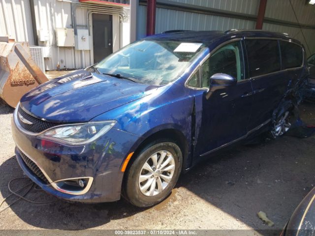 2C4RC1EG2JR139029 Chrysler Pacifica Touring L Plus