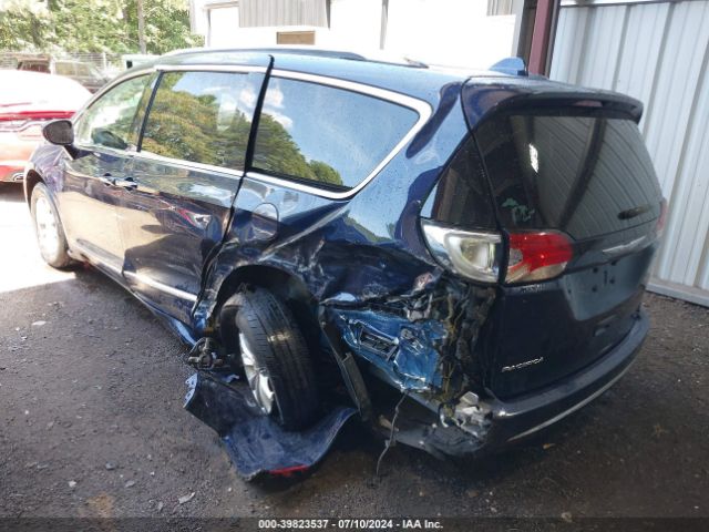 2C4RC1EG2JR139029 Chrysler Pacifica Touring L Plus