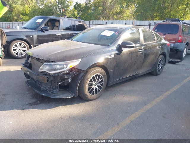 KIA Optima Lx 2016 KNAGT4L30G5110799 Image 2