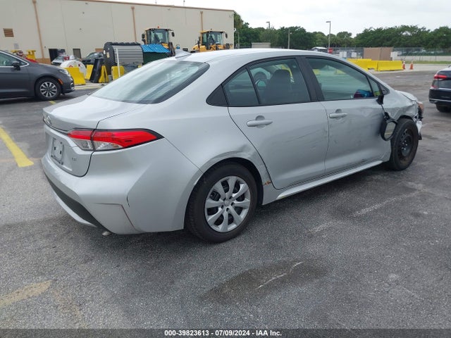 Toyota COROLLA LE 2022 5YFEPMAE3NP377440 Image 4