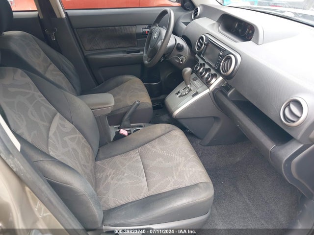 Scion XB 2014 JTLZE4FE2EJ066347 Image 5
