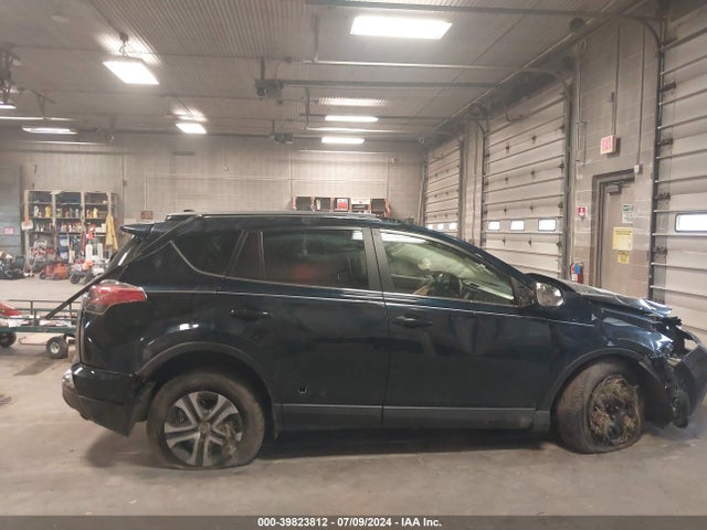 Toyota RAV4 LE 2017 JTMBFREV0HJ137767 Image 13