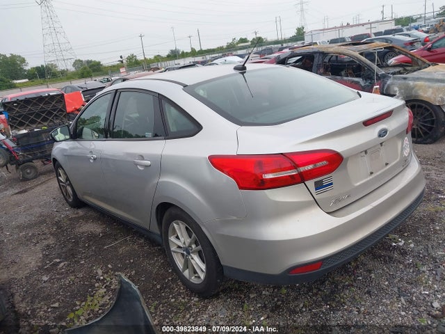 Ford FOCUS SE 2015 1FADP3F29FL205658 Image 3