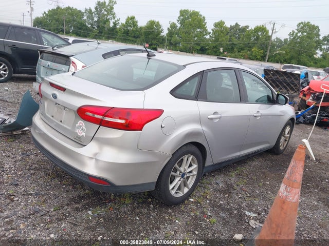 Ford FOCUS SE 2015 1FADP3F29FL205658 Image 4
