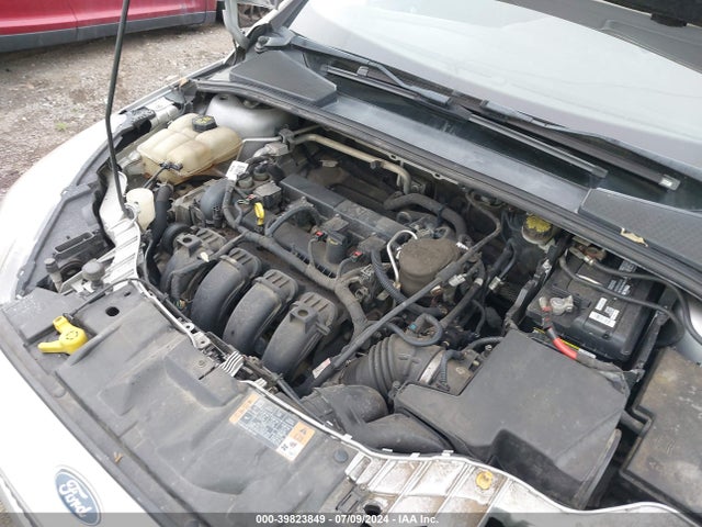 Ford FOCUS SE 2015 1FADP3F29FL205658 Image 6