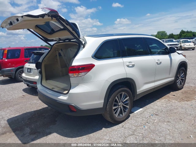 Toyota Highlander Xle 2019 5TDKZRFH0KS368680 Image 4