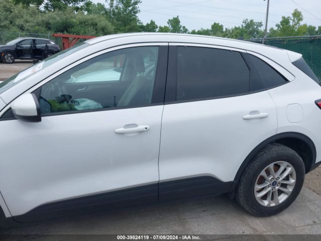 1FMCU9G62MUA10295 Ford ESCAPE SE
