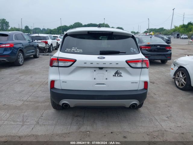 1FMCU9G62MUA10295 Ford ESCAPE SE