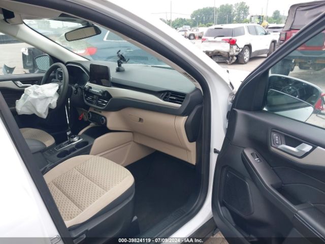 1FMCU9G62MUA10295 Ford ESCAPE SE
