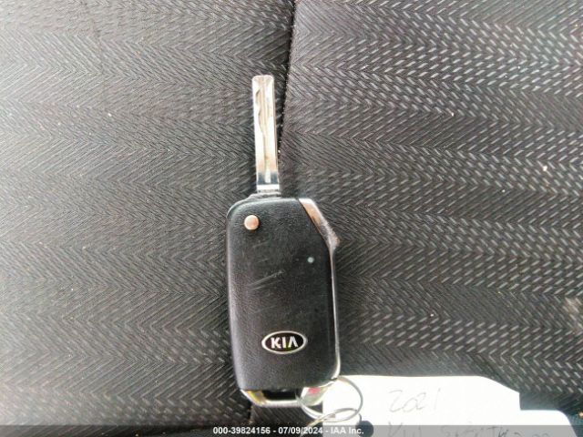 KNDPMCAC8M7885400 KIA Sportage Lx